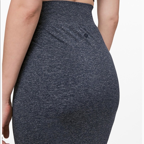 Lululemon boulevard bliss skirt - true navy - Picture 2 of 7